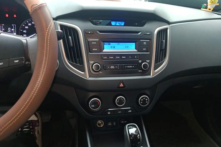 Used Hyundai ix25 2015 1.6L Automatic Two-Wheel Drive Smart GLS Trim
