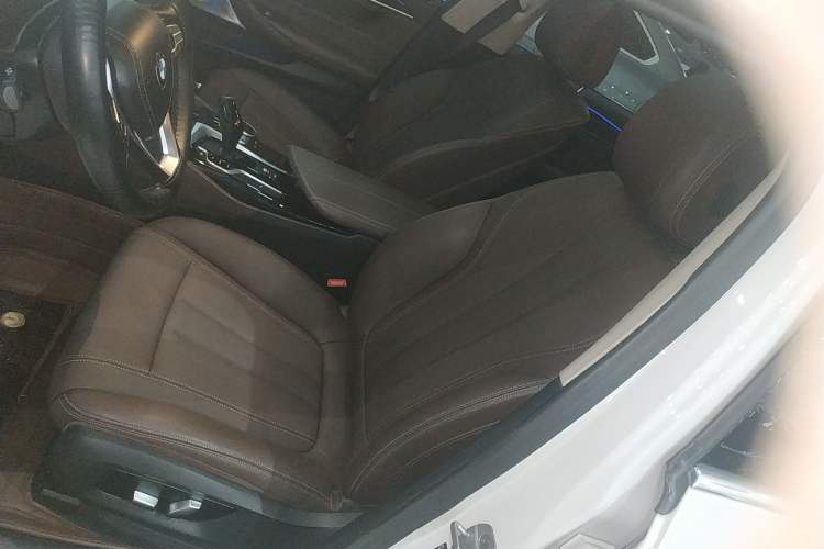 Used BMW 5 Series 2019 525Li Luxury Package