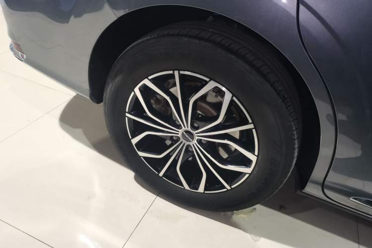 Used Roewe iMAX8 New Energy 2025 1.5T DMH Lu Zun Deluxe Edition
