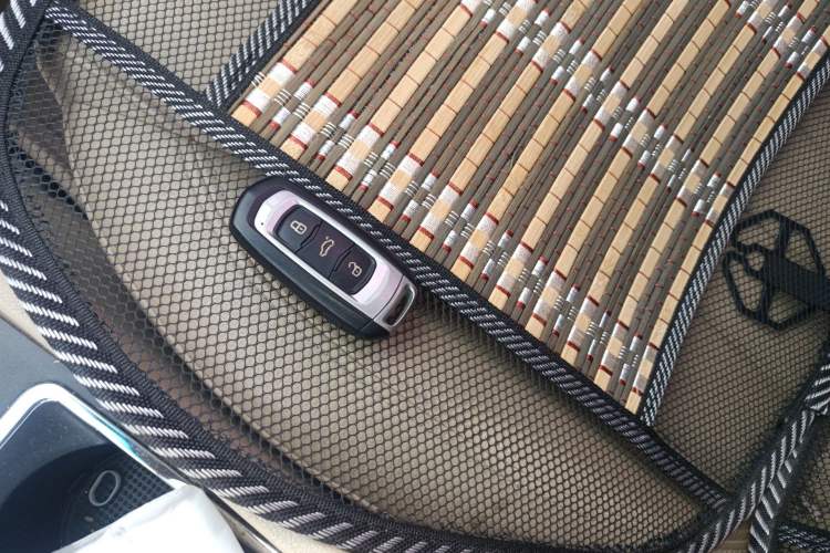 Used Geely Auto Emgrand 2017 Sedan Million Edition 1.5L CVT Luxury Model Vehicle Key