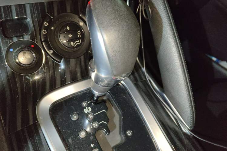 Used Peugeot 3008 2015 2.0L Automatic Trend Edition