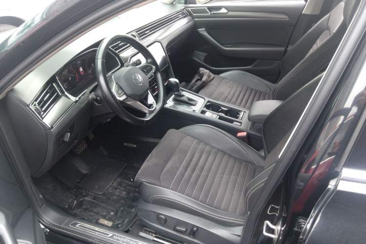 Used Volkswagen Magotan 2020 330TSI DSG Luxury Edition Left Front Seat