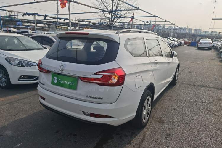 Used Baojun 310W 2017 1.5L Manual Comfort Version China V