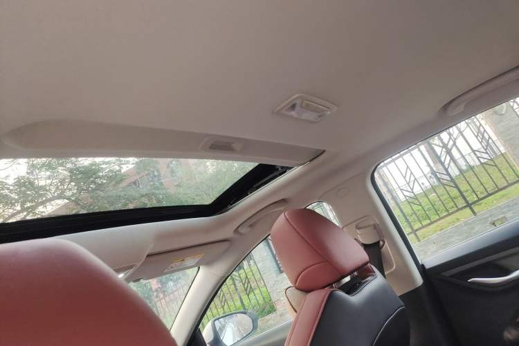 Used CHANGAN Eado 2023 Changan Edition PLUS Blue Whale NE 1.4T GDI DCT Prestige Version Headliner