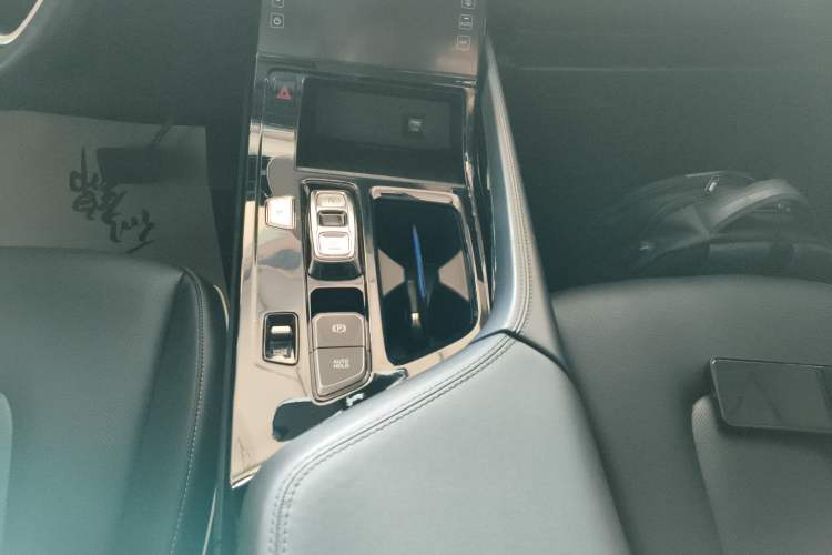 Used Hyundai Custo 2021 380TGDi Smart Love Flagship Edition TOP Premium Gear Lever