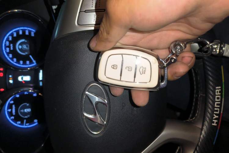 Used Hyundai ix35 2015 2.0L Automatic Two-Wheel Drive Leading Trim China V Standard Vehicle Key