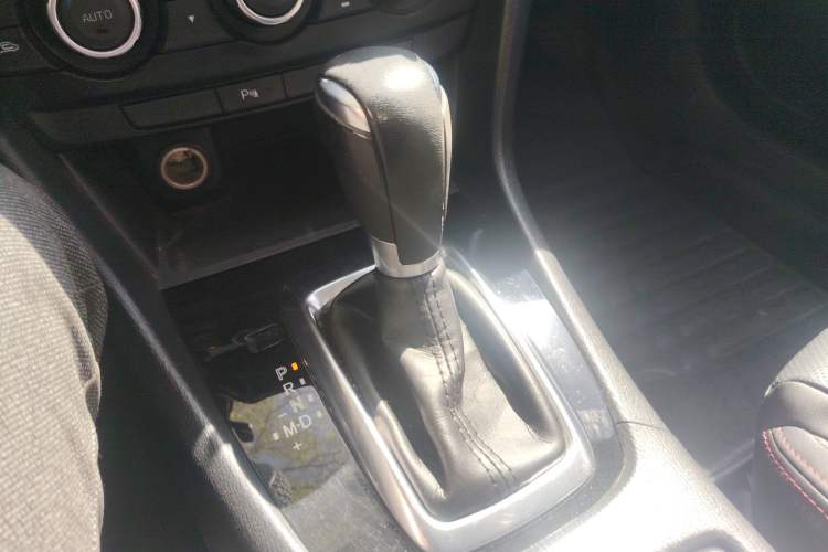 Used Mazda Atenza 2015 2.0L Blue Sky Luxury Edition Gear Lever