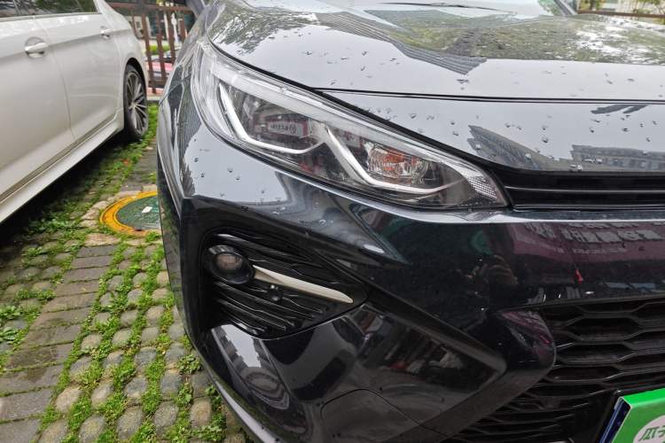 Used Toyota Wildlander 2024 2.0L CVT Two-Wheel Drive Luxury PLUS Edition Right Front Headlight