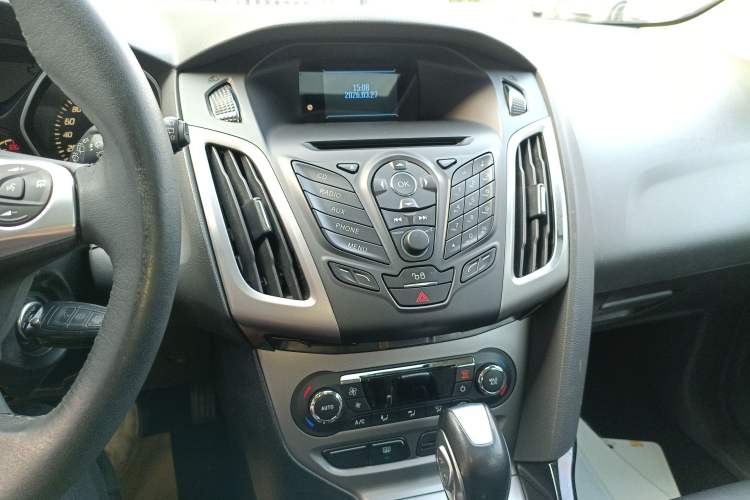 Used Ford Focus 2012 Hatchback 1.6L Automatic Fashion Edition
