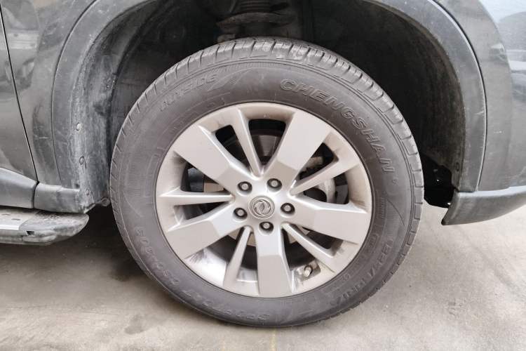 Used Dongfeng Fengdu MX6 2016 2.0L CVT Two-Wheel Drive Dream Edition