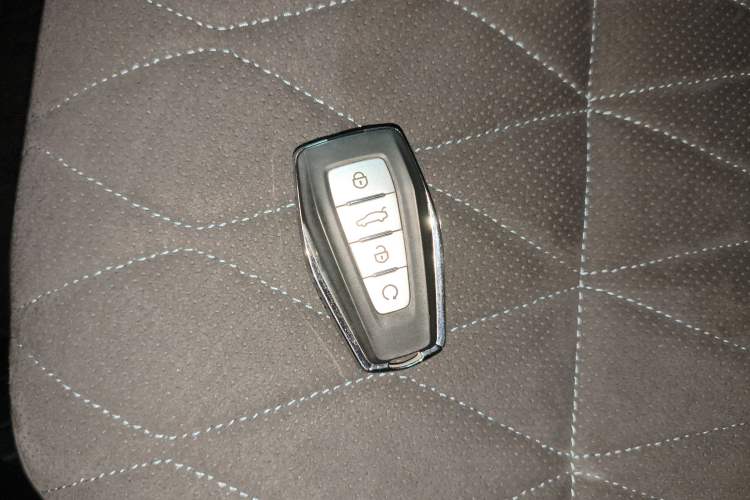 Used Geely Auto Monjaro L 2025 Dongfang Yao 2.0TD Automatic All-Wheel-Drive Wangyue Edition Vehicle Key