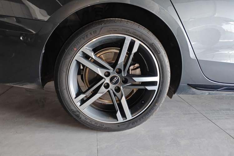 Used Audi A4L 2022 40 TFSI Luxury Dynamic Model
