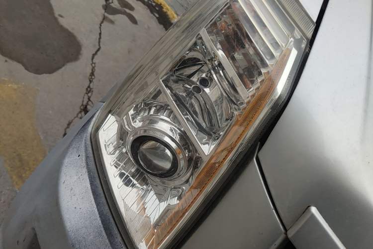 Used Victory K2  Right Front Headlight