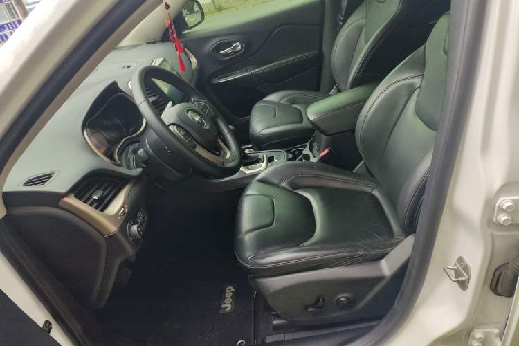 Used Jeep Cherokee 2016 2.4L Professional Edition