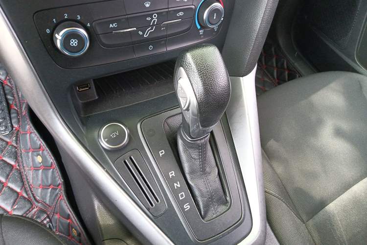 Used Ford Focus 2017 Hatchback 1.6L Automatic Comfort Plus SmartDrive Edition
