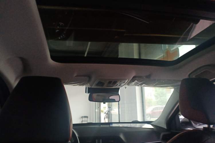 Used Haval H4 2018 Red-Label 1.5 GDIT DCT Fashion Edition Headliner