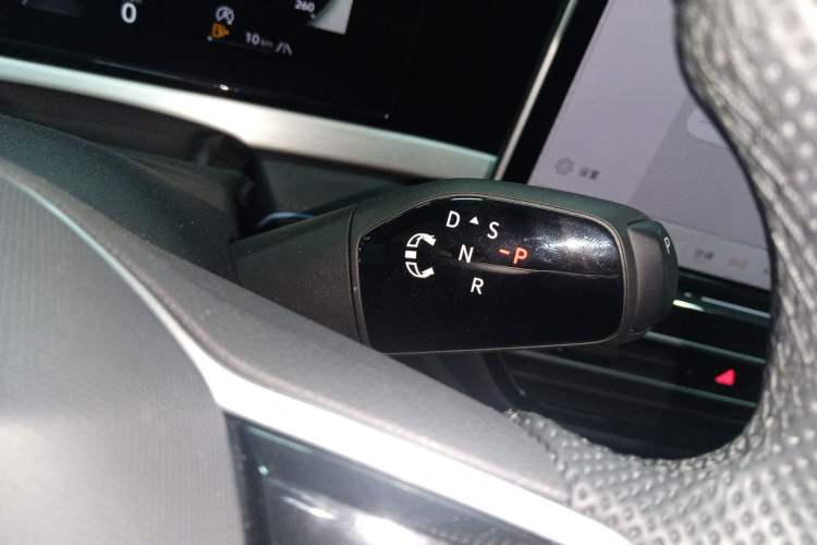 Used Volkswagen Passat 2025 Pro 380TSI Starry Dragon Luxury Edition
