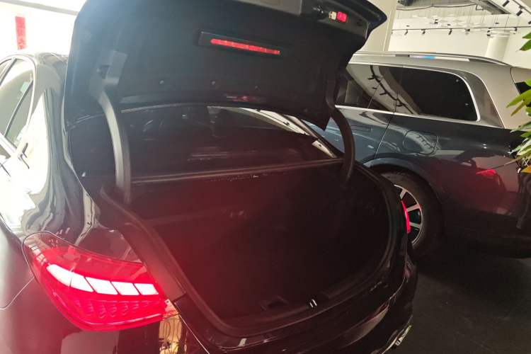 Used Mercedes-Benz C-Class 2023 Second Facelift C 260 L Sport Edition
