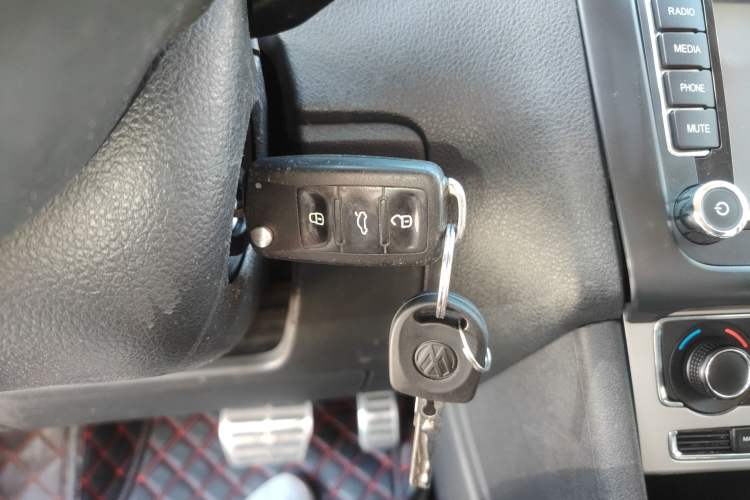 Used Volkswagen Polo 2014 1.6L Cross Polo Automatic
