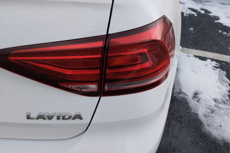 Used Volkswagen Lavida 2019 Lavida Start 1.5L Automatic Trendy Version China VI Standard