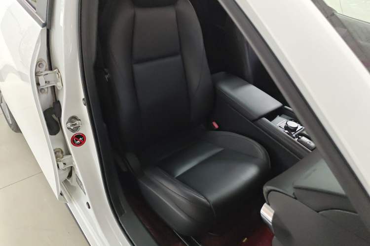 Used Mazda 3 Axela 2021 2.0L Automatic Zhiyao Edition Right Front Seat