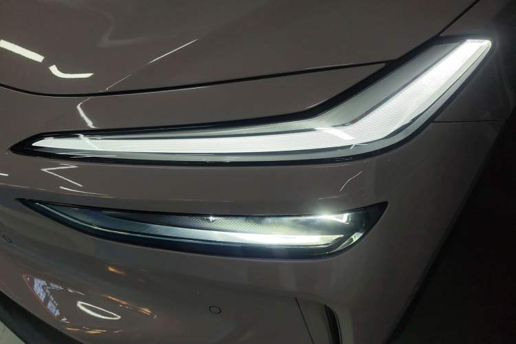 Used ONVO L60 2024 60 kWh Rear-Drive Version
