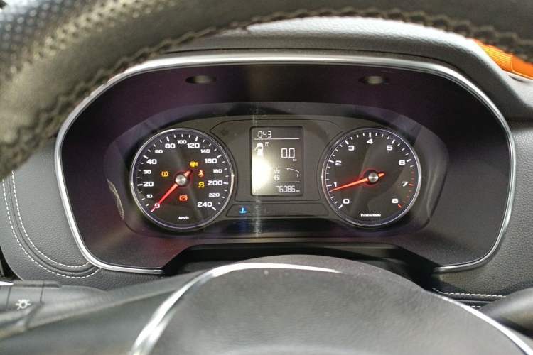 Used Roewe RX5 2019 20T Two-Wheel Drive Automatic 4G Connected Platinum Edition
