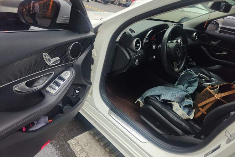 Used Mercedes-Benz C-Class 2017 C 200 station wagon