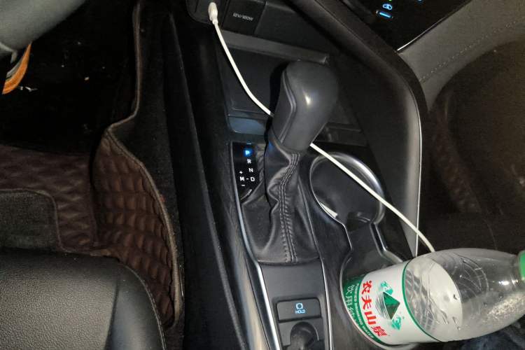 Used Toyota Camry 2021 2.0G Luxury Edition Gear Lever