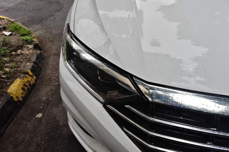 Used Volkswagen Sagitar 2019 280TSI DSG Comfort Version China VI Standard Right Front Headlight