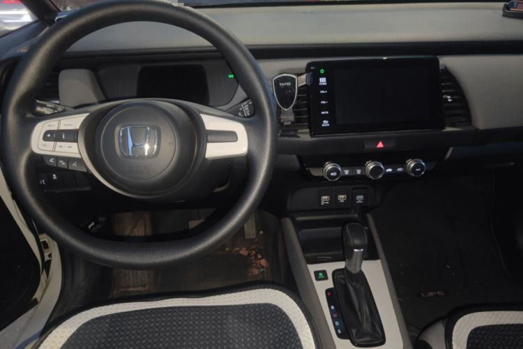 Used Honda LIFE 2021 1.5L CVT CRO-S Fun Edition Center Console