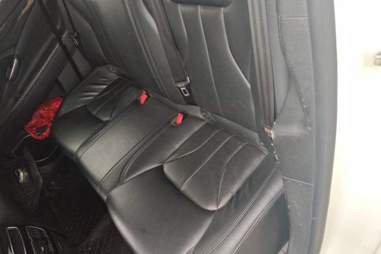 Used Geely Auto Emgrand GT 2015 2.4L Luxury Model
