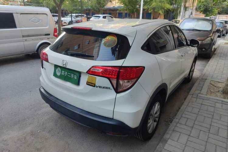 Used Honda Vezel 2015 1.5L CVT two-wheel drive Comfort trim Rear Right 45 Deg