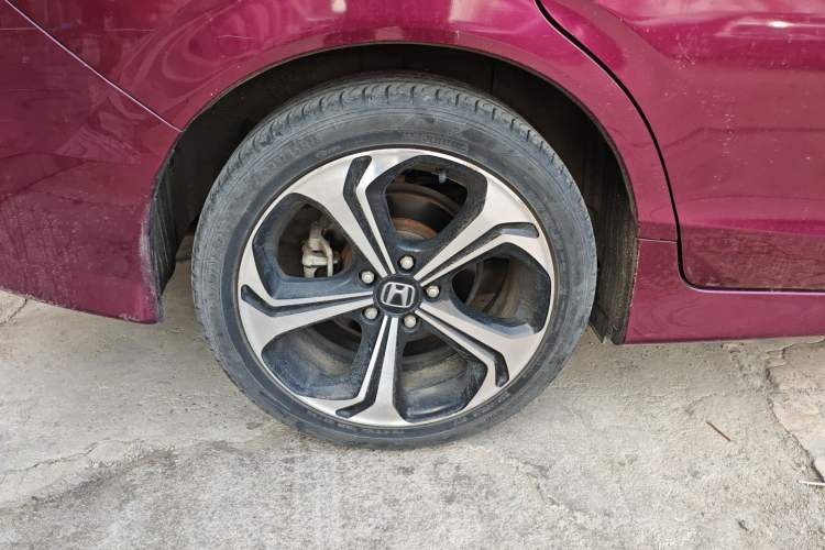 Used Honda Jade 2017 210 TURBO CVT Luxury Edition 5 Seats Right Rear Wheel Hub