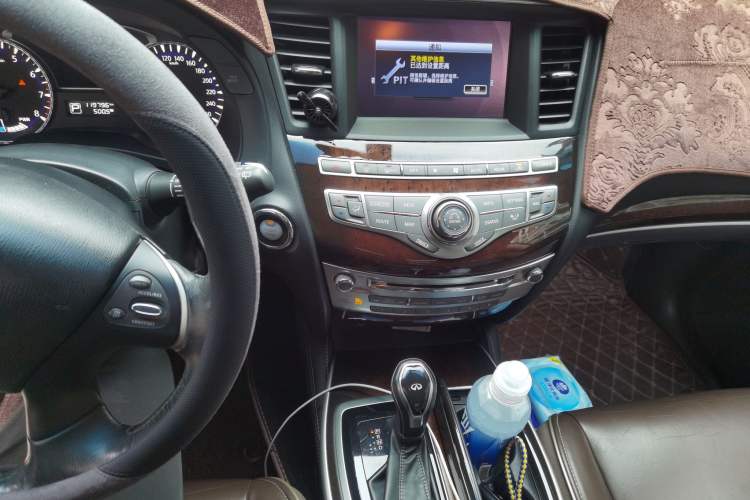 Used Infiniti QX60 (Import) 2016 2.5 S/C Hybrid Two-Wheel-Drive Excellence Edition China V Standard
