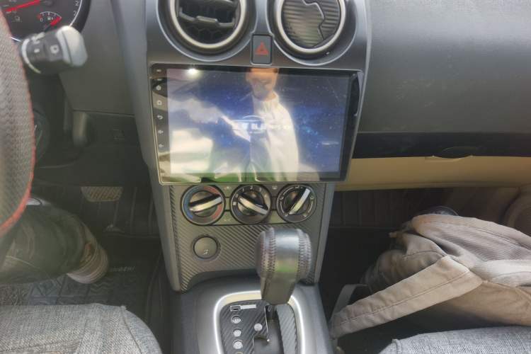 Used Nissan Qashqai 2011 2.0 XL Fire CVT 2WD Audio And AC Panel