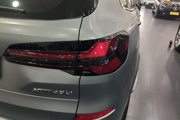 Used BMW X5 2023 xDrive 40Li M Sport Night Edition Package
