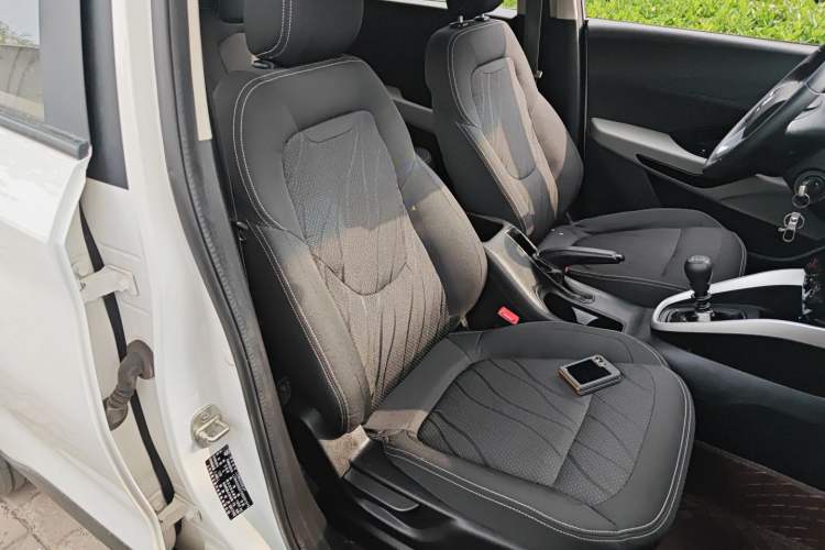 Used Baojun 510 2017 1.5L manual Comfort trim Right Front Seat