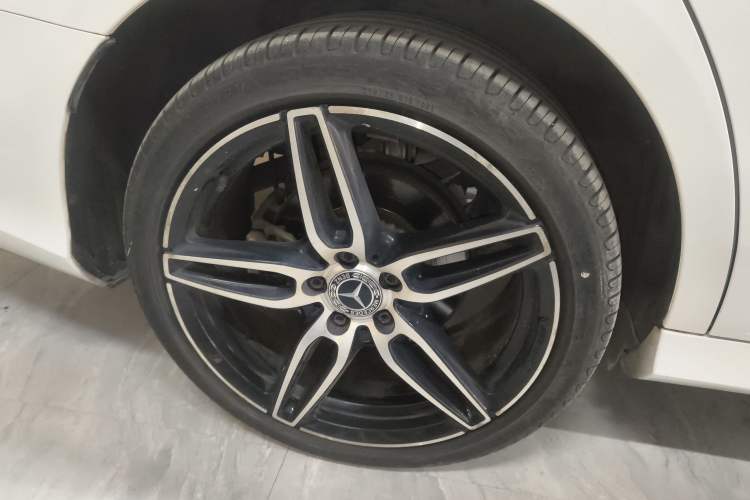 Used Mercedes-Benz E-Class 2017 Restyled E 300 Sport Edition