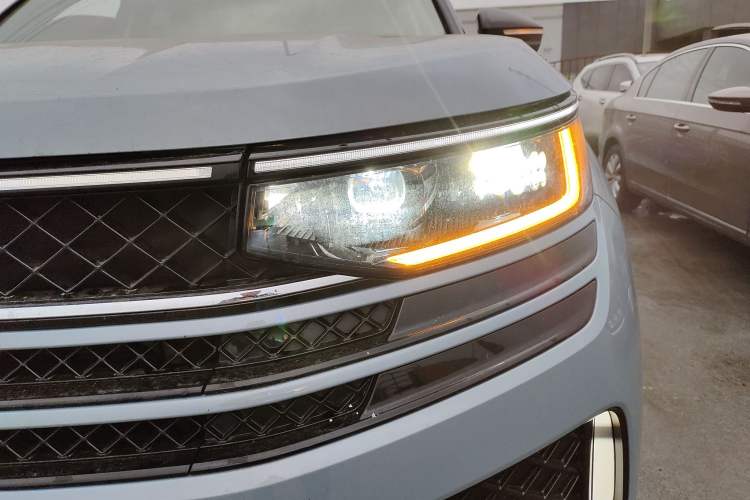 Used Volkswagen Tavendor 2023 380TSI Four-Wheel Drive R-Line Cruise Edition