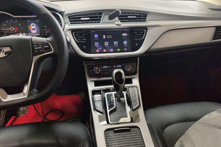 Used Geely Auto Emgrand GL 2019 1.4T CVT Elite Smart Edition Audio And AC Panel