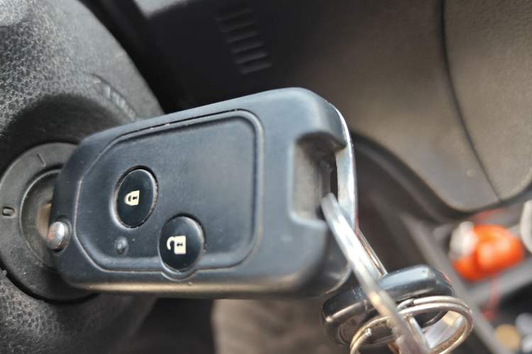 Used Honda Fit 2011 1.5L manual luxury version
