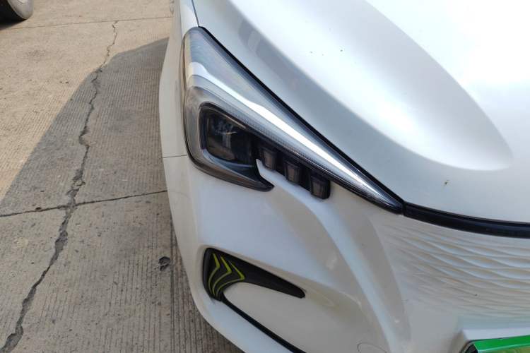 Used CHANGAN OSHAN Benni E-Star 2022 Qingxin Edition Colorful Model Lithium Iron Phosphate
