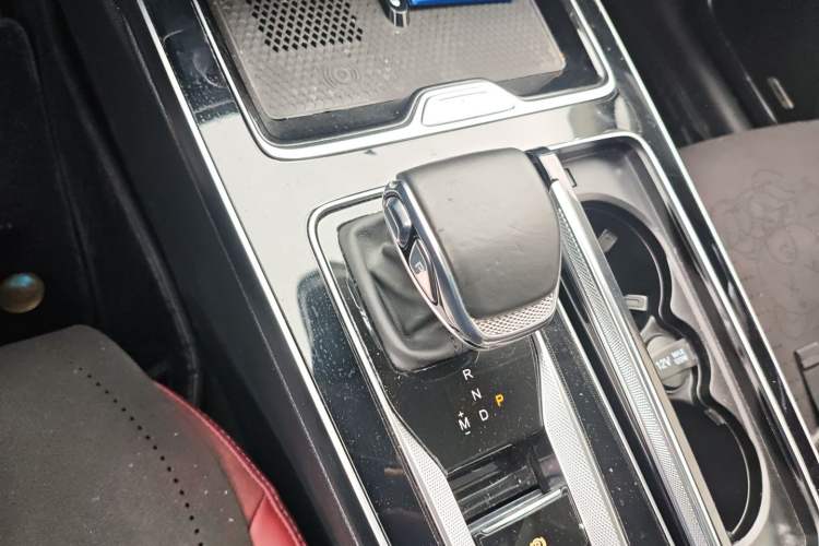 Used Hongqi HS5 2023 2.0T Qixiang Pro Edition Gear Lever