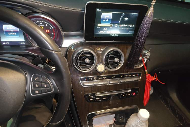 Used Mercedes-Benz GLC 2019 GLC 260 L 4MATIC Dynamic Model Audio And AC Panel