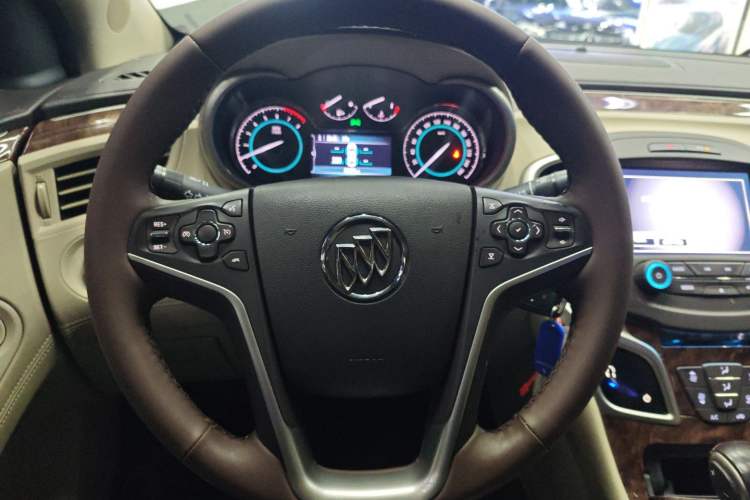 Used Buick LaCrosse 2013 2.4L SIDI Leading Comfort Version