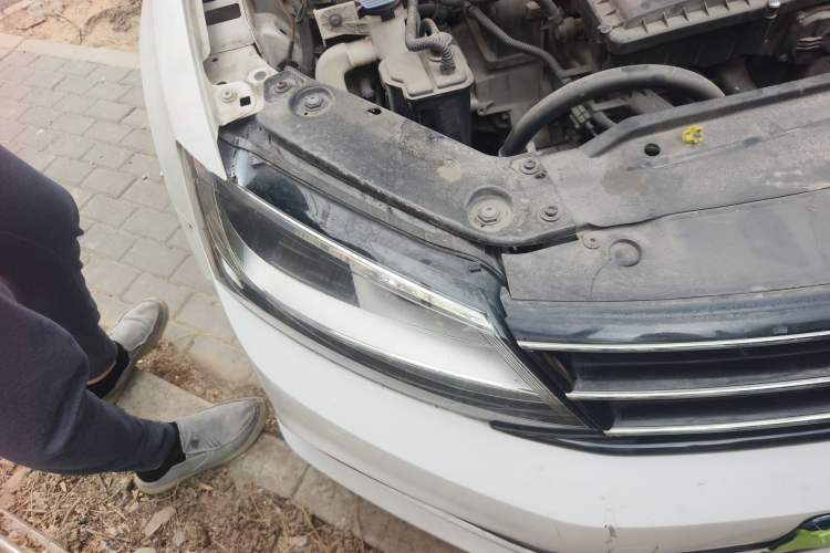 Used Volkswagen Sagitar 2018 1.6L Automatic Fashion Model Right Front Headlight