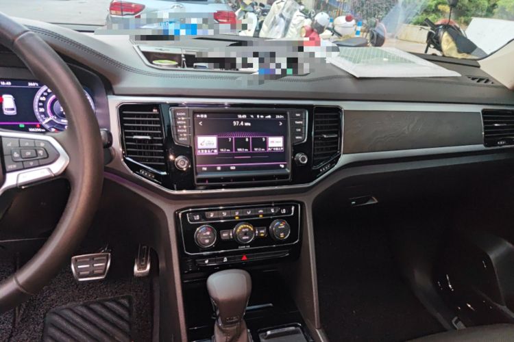 Used Volkswagen Teramont 2017 530 V6 Four-Wheel Drive Supreme Flagship Edition Audio And AC Panel