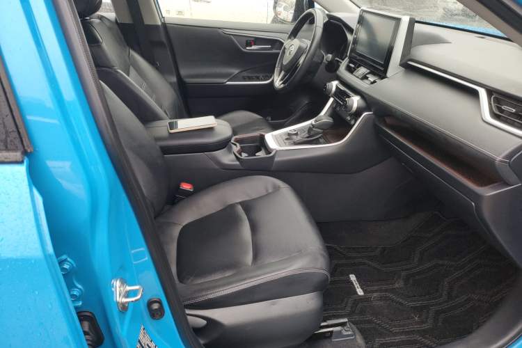 Used Toyota RAV4 2020 2.0L CVT Four-Wheel Drive Prestige Edition