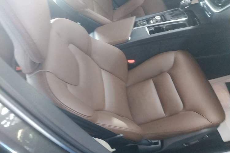 Used Volvo XC60 2020 T5 4x4 Zhiyi Luxury Edition